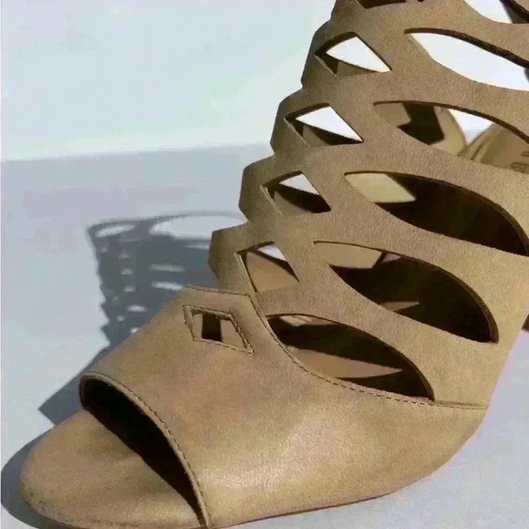 Gianni Bini Heels - Picture 9 of 10